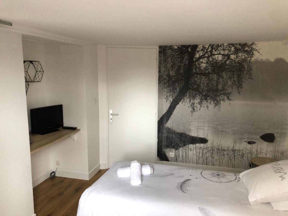 Le Gite Du Frene Poses Exteriör bild